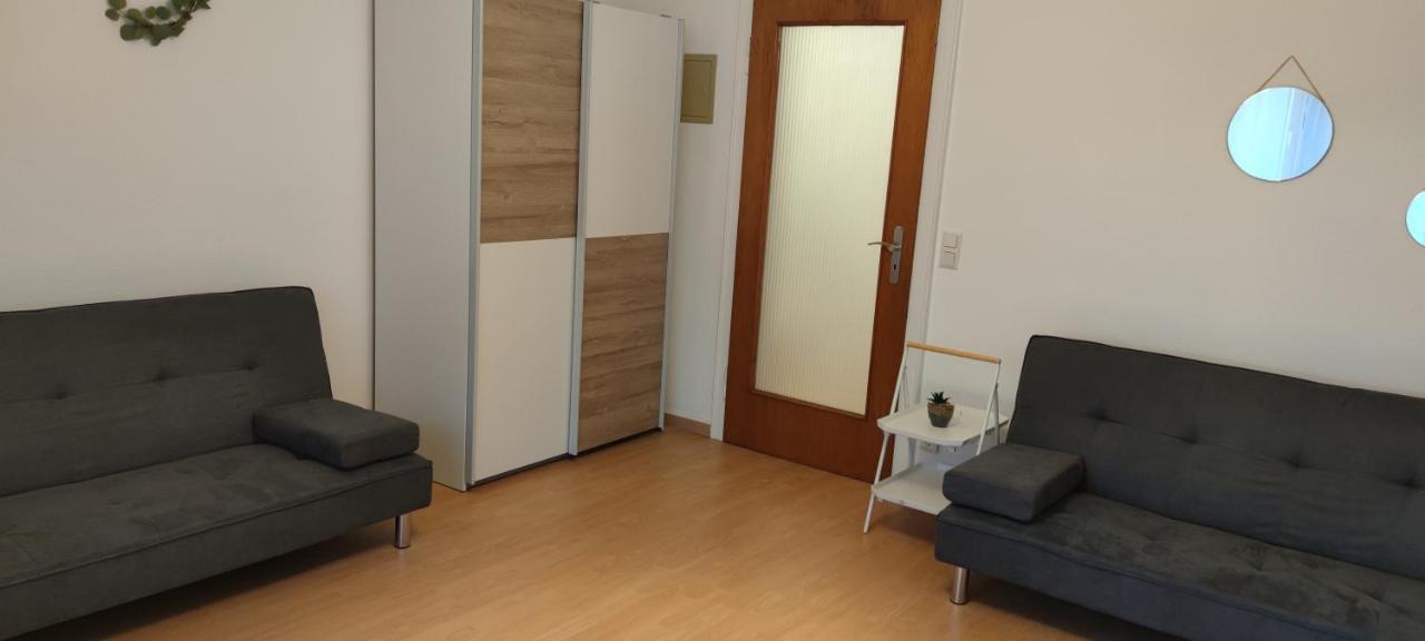 Schoene Und Optimal Gelegene Wohnung Og Weisskirchen エクステリア 写真