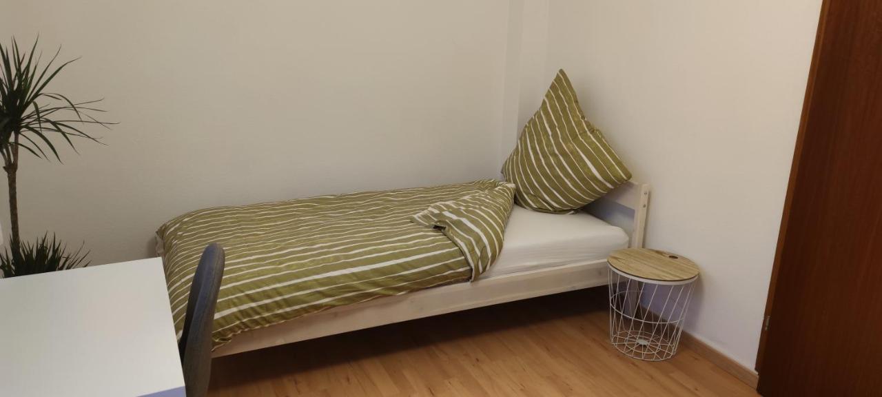 Schoene Und Optimal Gelegene Wohnung Og Weisskirchen エクステリア 写真